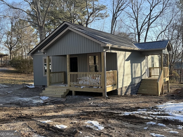 view of front of home featuring a porch