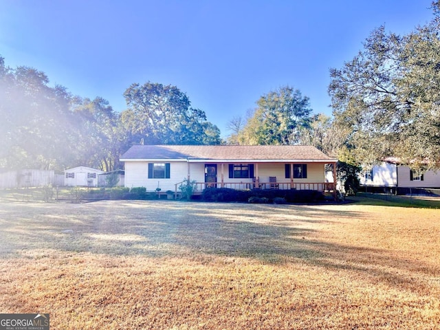 single story home with a front yard