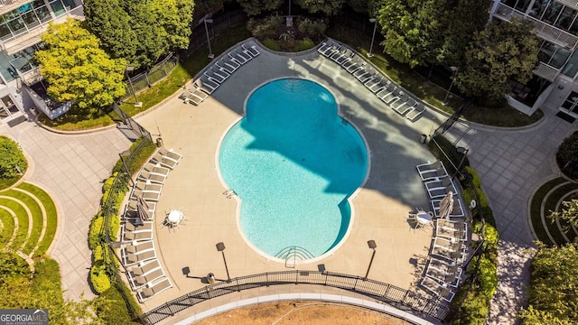 view of swimming pool