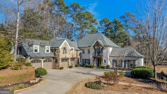 view of front of house featuring a garage