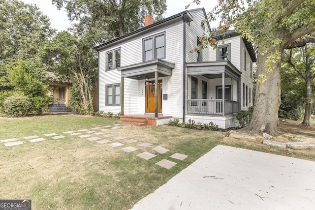 view of front of house featuring a front yard