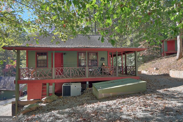 view of front of property featuring cooling unit