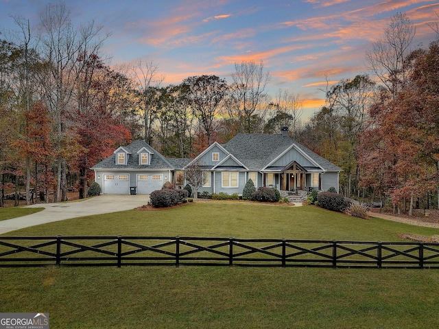 view of front of house featuring a lawn