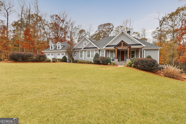 view of front facade featuring a porch and a front yard