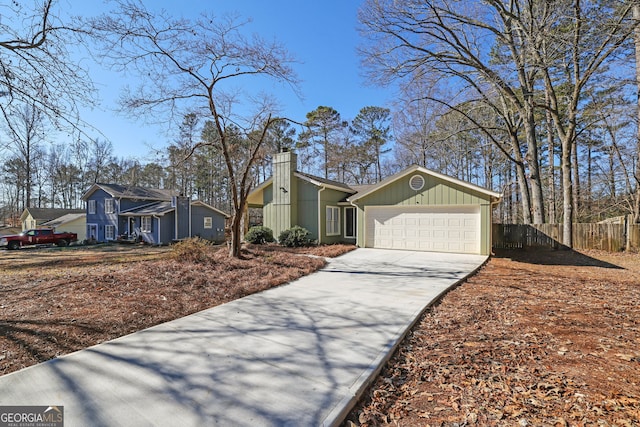 view of front facade with a garage