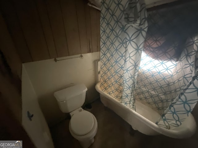 bathroom featuring toilet