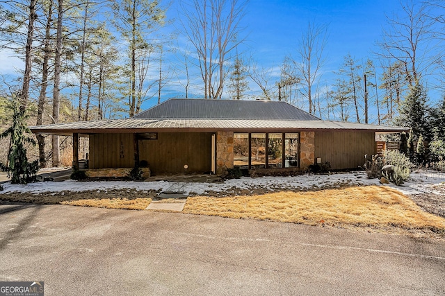 view of front of house