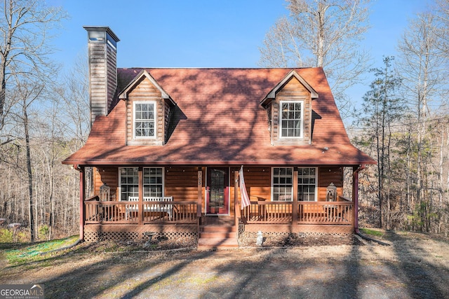 view of front of property featuring a porch