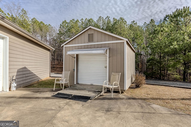 view of outbuilding with a garage