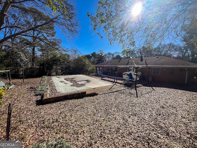 view of yard with a patio