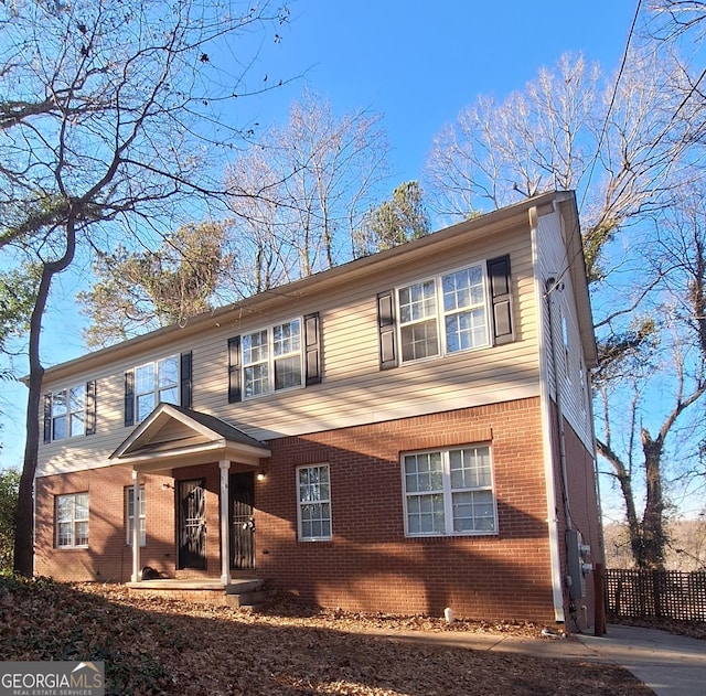 view of front of house with covered porch