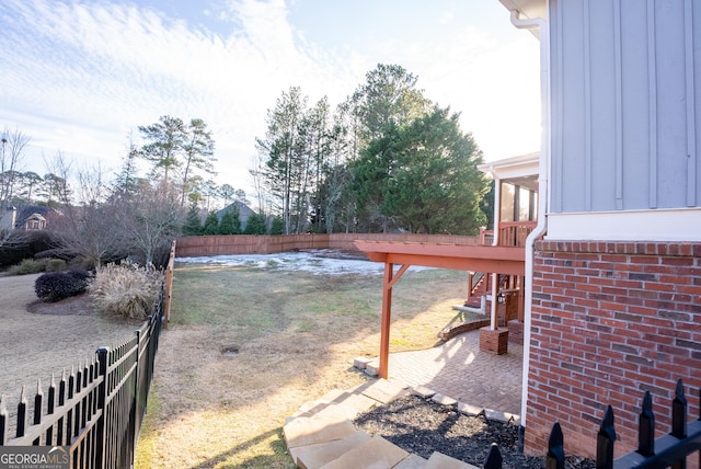 view of yard featuring a patio area