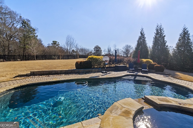 view of swimming pool