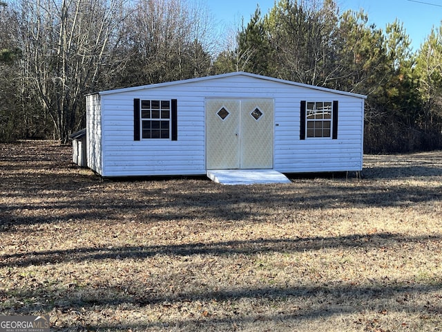 view of outbuilding