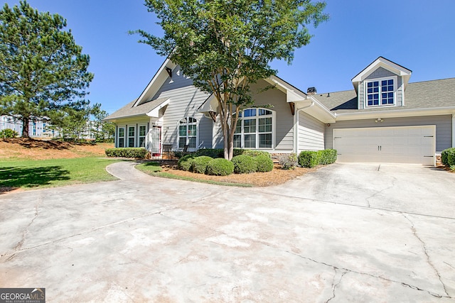 view of front facade with a garage