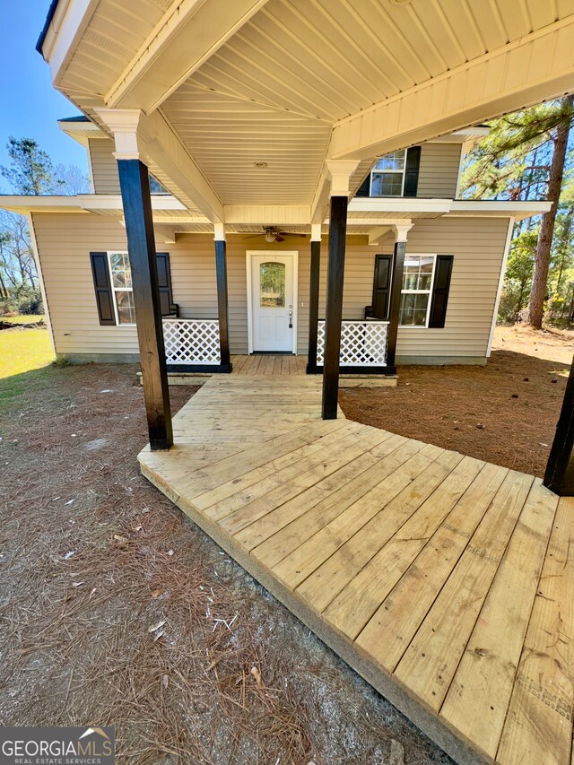 room details with hardwood / wood-style floors