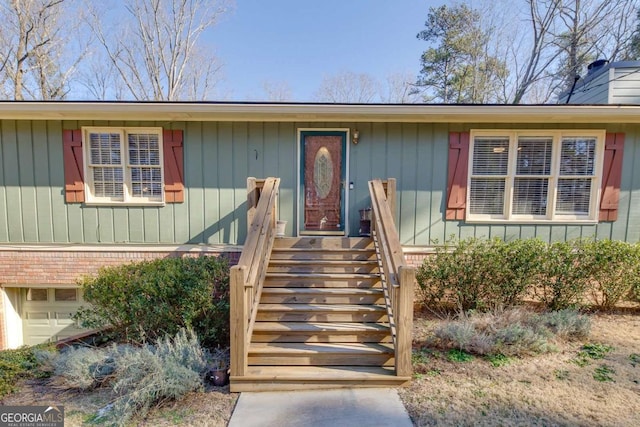 view of front of house featuring a garage