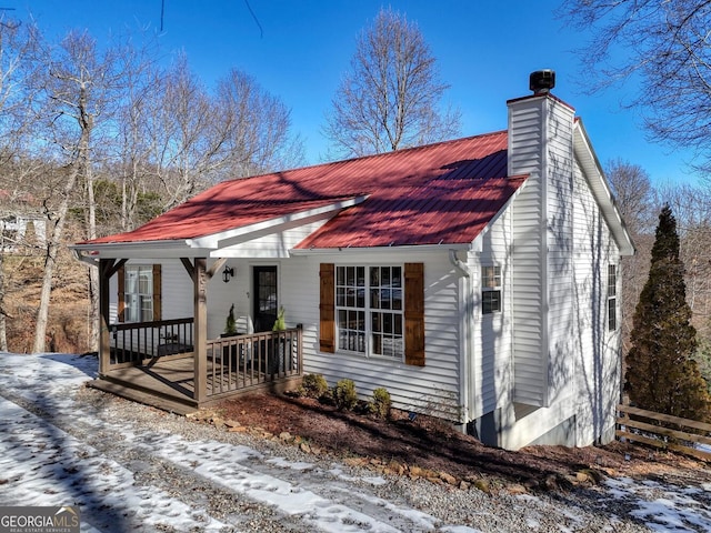 view of front of house with a porch