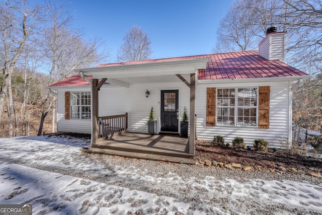 view of front of home with covered porch