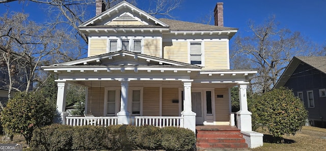 view of front of property featuring a porch