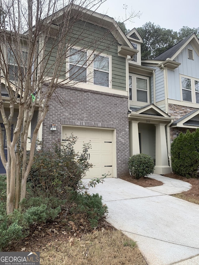 view of front of house featuring a garage