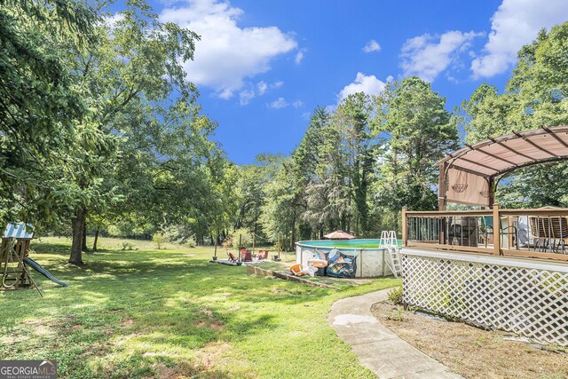 view of front of house featuring covered porch and an attached garage