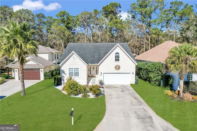 view of front of house with a front lawn