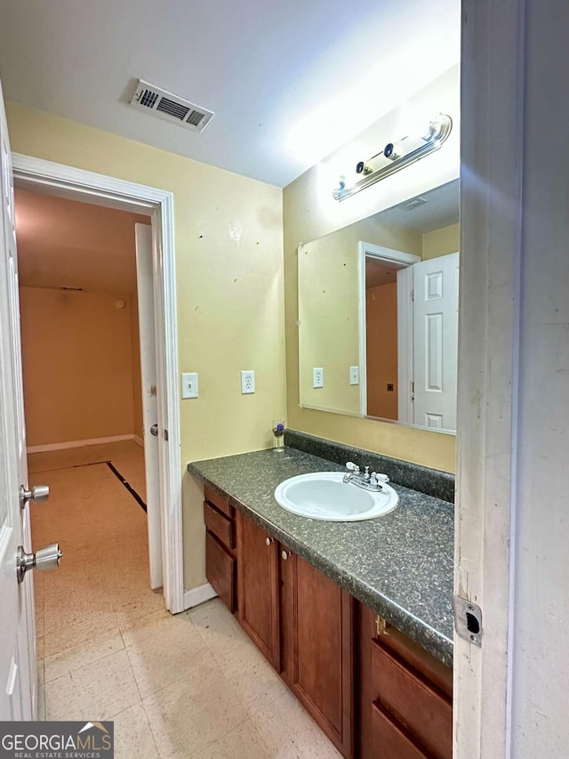 bathroom with vanity