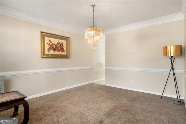 unfurnished room featuring ornamental molding, carpet floors, and a notable chandelier