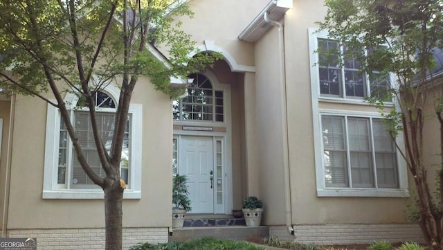 view of exterior entry