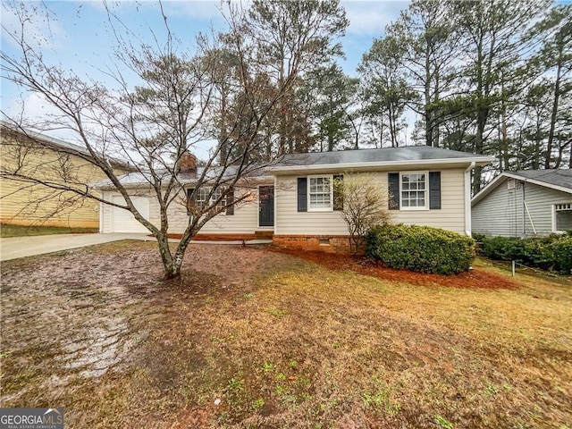 ranch-style home with a front lawn