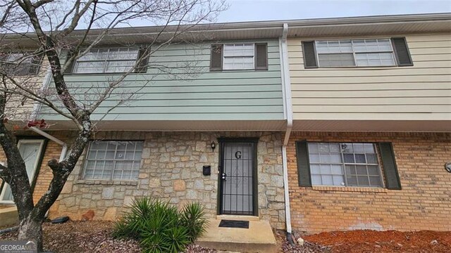 view of townhome / multi-family property