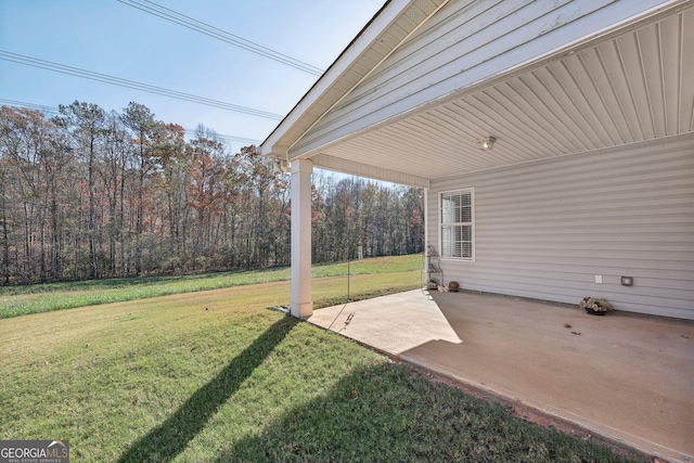 view of yard with a patio area