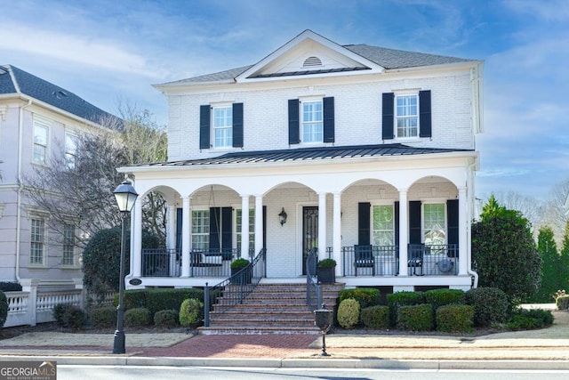 view of front of house featuring a porch