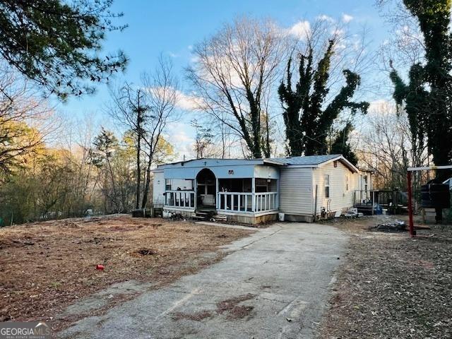 view of front of house with a porch