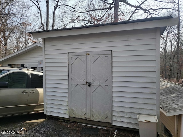 view of outbuilding