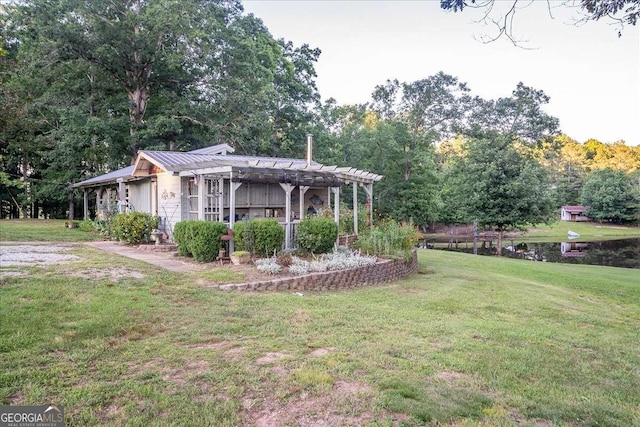 view of yard with a pergola