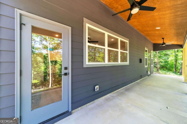 view of patio with ceiling fan