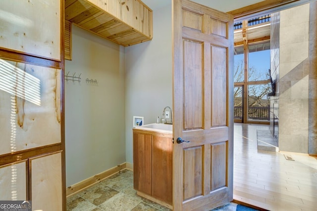 bathroom with sink