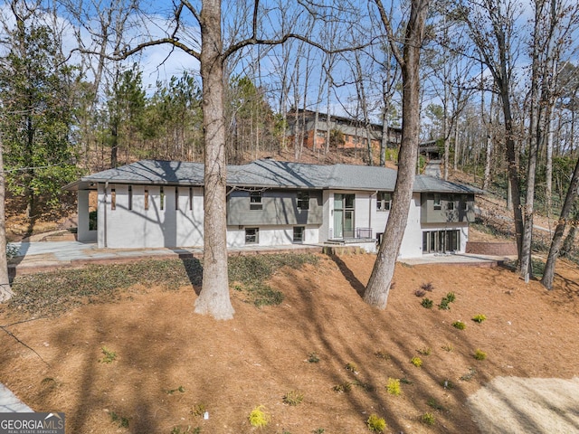 view of front of house featuring a patio area