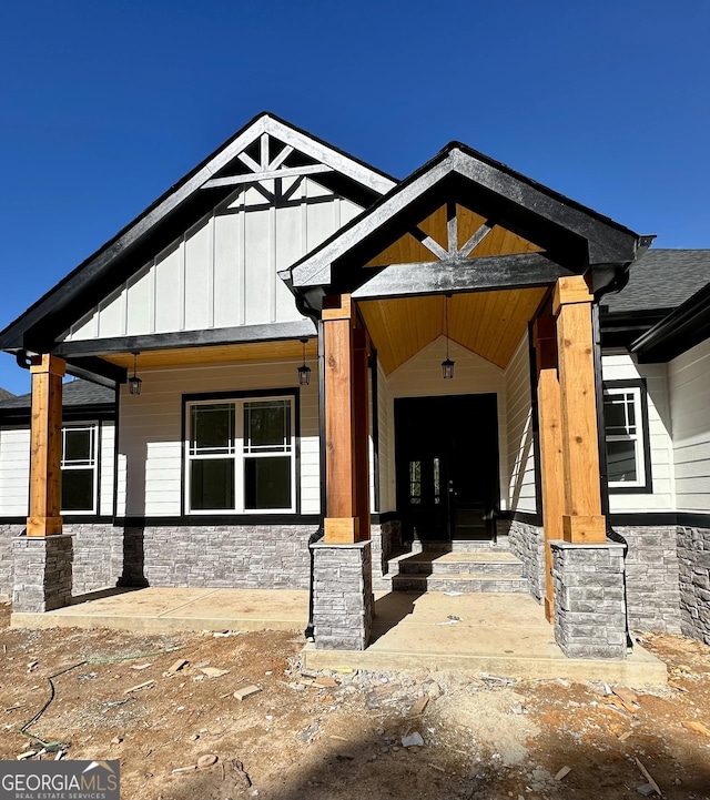 view of front facade featuring covered porch