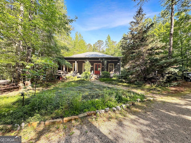 view of front of property featuring covered porch