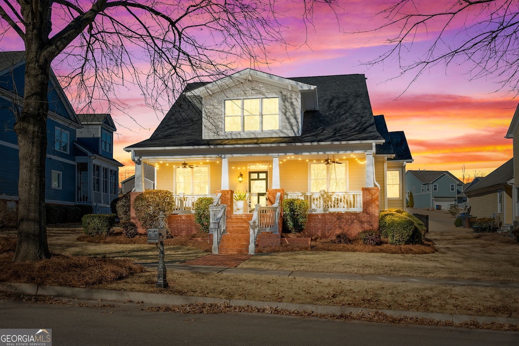 view of front of home with covered porch