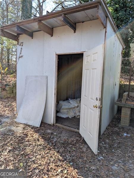 view of outbuilding