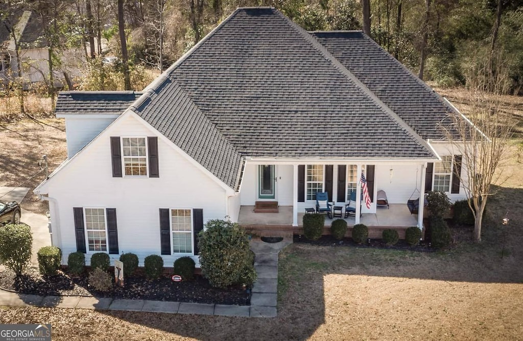 view of front of property featuring a patio area