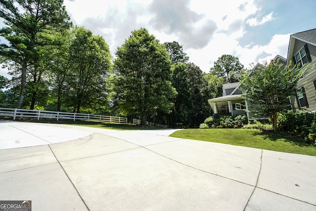 exterior space featuring a lawn