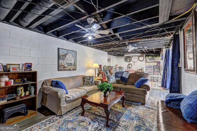 living room featuring ceiling fan