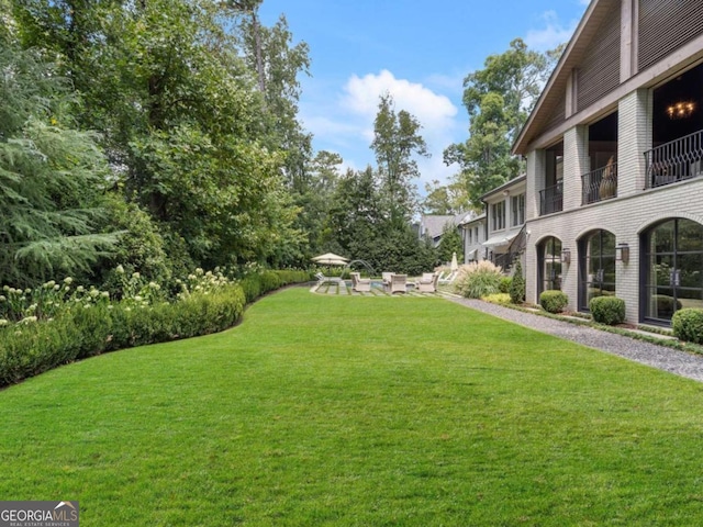 3612 Castlegate Dr NW, Atlanta, GA 30327 - view of yard