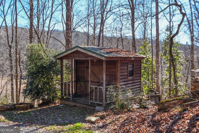 view of outbuilding