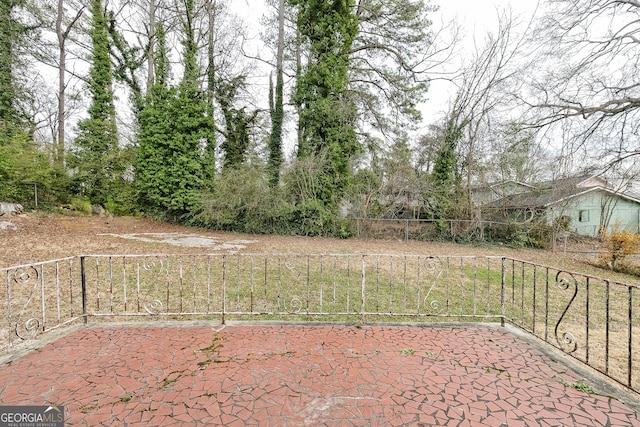 view of yard with a patio